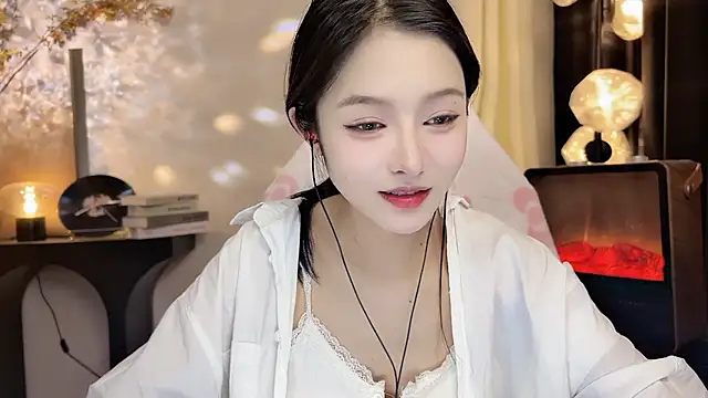 xiaodaibabyy online show from 02.24.25
