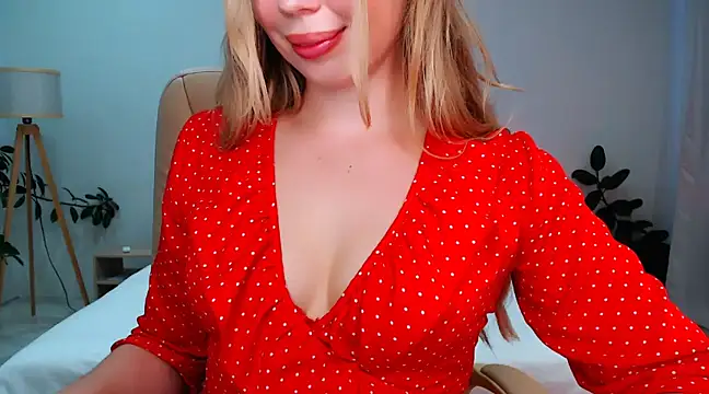 Snapshot of NaughtyNylonFeet chatting on 01.01.25 NaughtyNylonFeet online show from 01.01.25