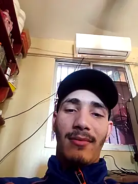 Snapshot of jose5320_20 chatting on 11.24.25 jose5320 20 online show from 11.24.25