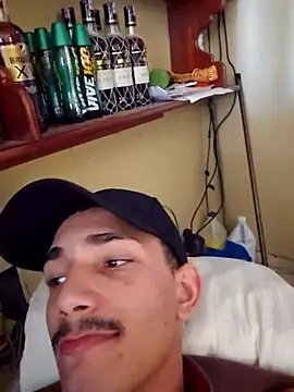 Snapshot of jose5320_20 chatting on 11.26.25 jose5320 20 online show from 11.26.25