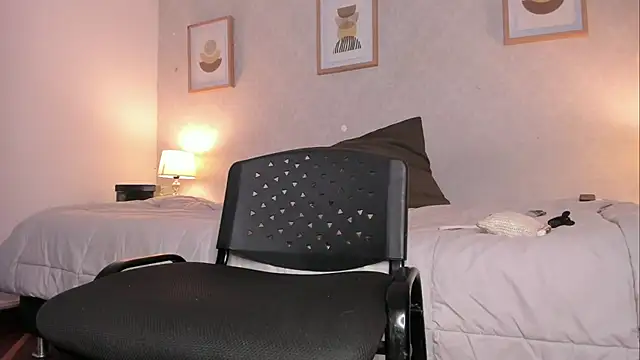 Caroline dh online show from 07.29.26