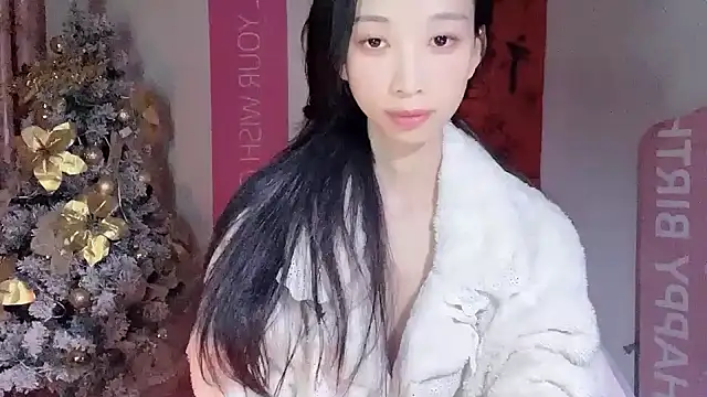 Snapshot of Lili-2 chatting on 01.03.25 Lili-2 online show from 01.03.25