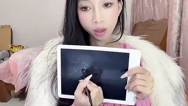 Snapshot of Lili-2 chatting on 02.12.25 Lili-2 online show from 02.12.25