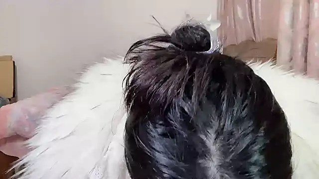 Snapshot of Lili-2 chatting on 02.22.25 Lili-2 online show from 02.22.25