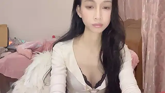 Snapshot of Lili-2 chatting on 03.09.25 Lili-2 online show from 03.09.25