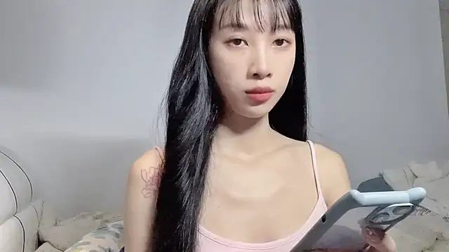 Snapshot of Lili-2 chatting on 07.04.26 Lili-2 online show from 07.04.26