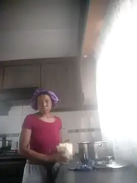 Snapshot of Feathergal69_ chatting on 01.21.25 Feathergal69 online show from 01.21.25