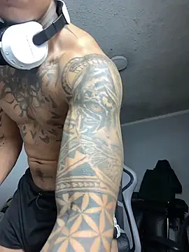 Nickhot0609 online show from 10.17.25