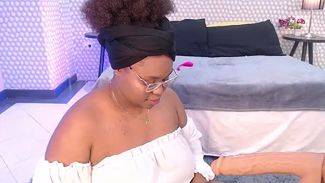 Snapshot of Makena_gh chatting on 01.09.25 Makena gh online show from 01.09.25