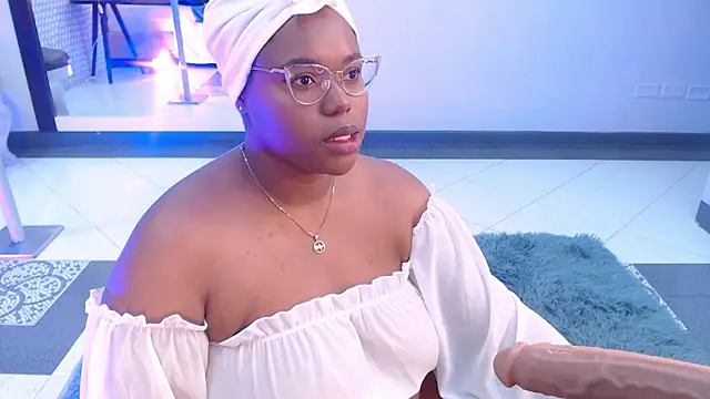 Snapshot of Makena_gh chatting on 01.23.25 Makena gh online show from 01.23.25