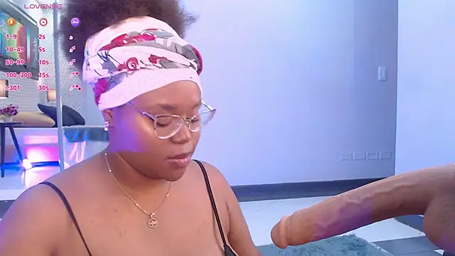 Snapshot of Makena_gh chatting on 01.29.25 Makena gh online show from 01.29.25