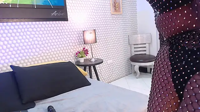 Snapshot of Makena_gh chatting on 02.22.25 Makena gh online show from 02.22.25