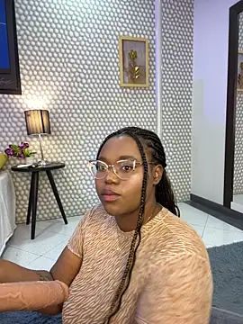 Snapshot of Makena_gh chatting on 03.20.25 Makena gh online show from 03.20.25