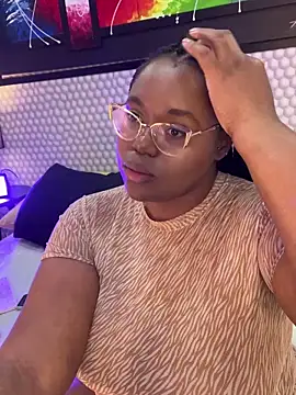 Snapshot of Makena_gh chatting on 03.20.25 Makena gh online show from 03.20.25