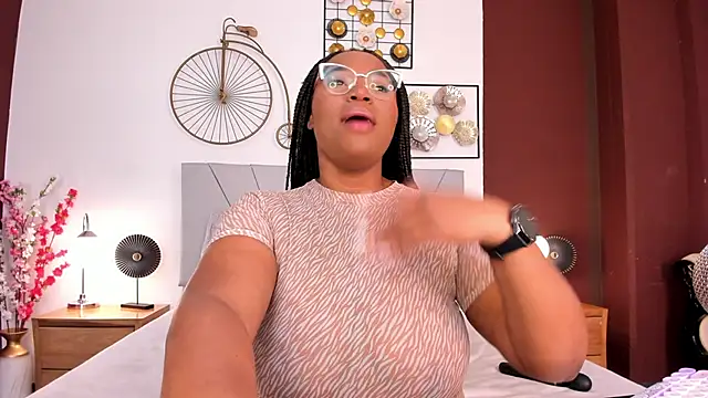 Snapshot of Makena_gh chatting on 09.30.25 Makena gh online show from 09.30.25