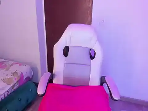 Jhiinny Brownn online show from 03.22.25