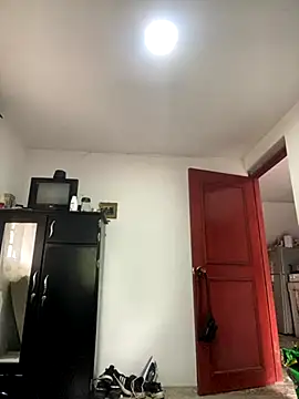 Jestebanano online show from 10.23.25