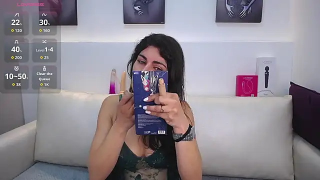 Melodi Roux online show from 10.03.25