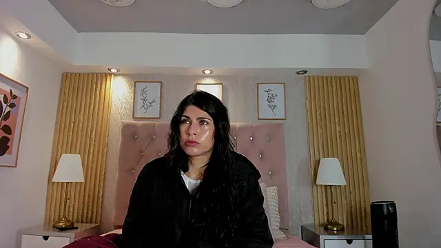 Snapshot of Melodi_Roux chatting on 06.13.26 Melodi Roux online show from 06.13.26