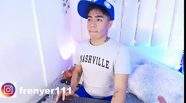 Snapshot of kiing_azahell chatting on 01.21.25 kiing azahell online show from 01.21.25