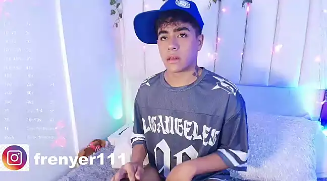 Snapshot of kiing_azahell chatting on 01.26.25 kiing azahell online show from 01.26.25