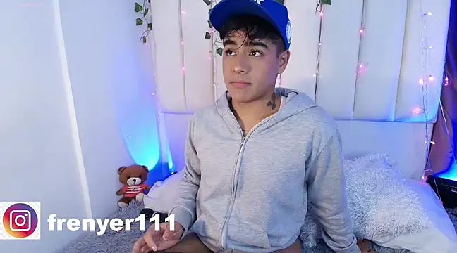 Snapshot of kiing_azahell chatting on 02.05.25 kiing azahell online show from 02.05.25