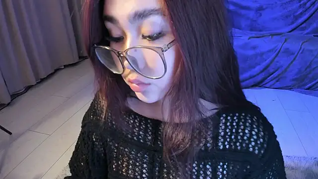 Yuriko May online show from 01.30.25