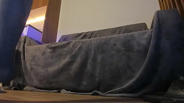 Yuriko May online show from 02.13.25