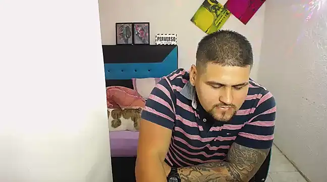 Snapshot of pitbullveryhot chatting on 03.09.25 pitbullveryhot online show from 03.09.25