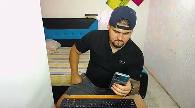 Snapshot of pitbullveryhot chatting on 03.15.25 pitbullveryhot online show from 03.15.25