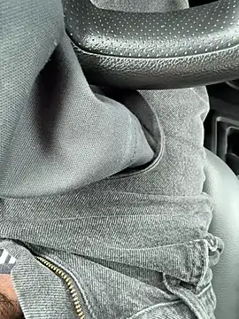 Snapshot of zazavc chatting on 12.18.24 zazavc online show from 12.18.24