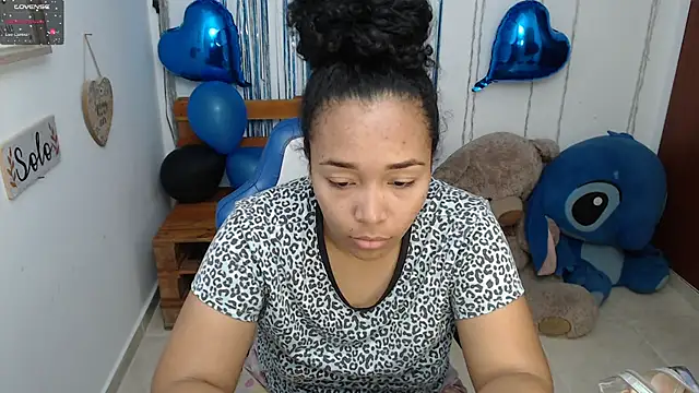 Snapshot of _africax chatting on 12.29.24 africax online show from 12.29.24