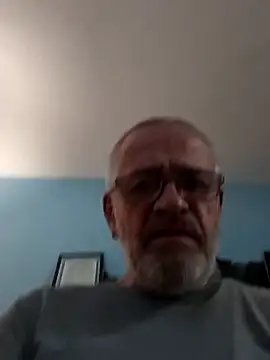 Snapshot of geilerschwanz64 chatting on 02.19.25 geilerschwanz64 online show from 02.19.25