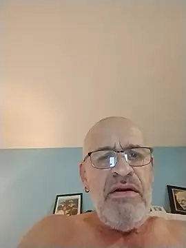 Snapshot of geilerschwanz64 chatting on 11.07.25 geilerschwanz64 online show from 11.07.25