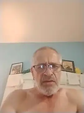 Snapshot of geilerschwanz64 chatting on 04.21.26 geilerschwanz64 online show from 04.21.26