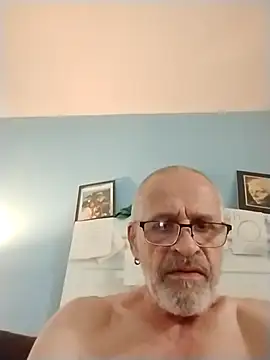 Snapshot of geilerschwanz64 chatting on 05.07.26 geilerschwanz64 online show from 05.07.26