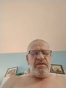 Snapshot of geilerschwanz64 chatting on 05.17.26 geilerschwanz64 online show from 05.17.26