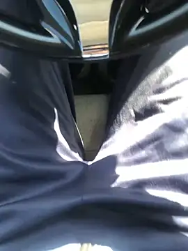 Snapshot of CrazyBoy95 chatting on 02.19.25 CrazyBoy95 online show from 02.19.25