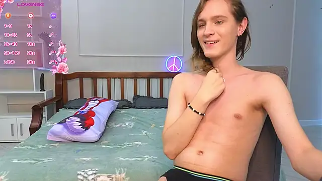 Snapshot of nikompell chatting on 12.29.24 nikompell online show from 12.29.24