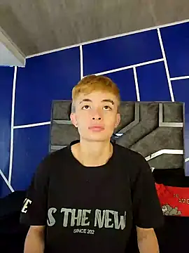 Snapshot of nico_18x chatting on 02.02.25 nico 18x online show from 02.02.25