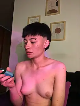 Snapshot of nico_18x chatting on 02.12.25 nico 18x online show from 02.12.25