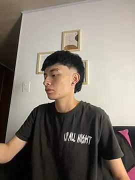 Snapshot of nico_18x chatting on 02.14.25 nico 18x online show from 02.14.25