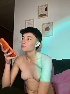 Snapshot of nico_18x chatting on 02.19.25 nico 18x online show from 02.19.25