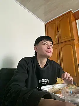 Snapshot of nico_18x chatting on 03.06.25 nico 18x online show from 03.06.25
