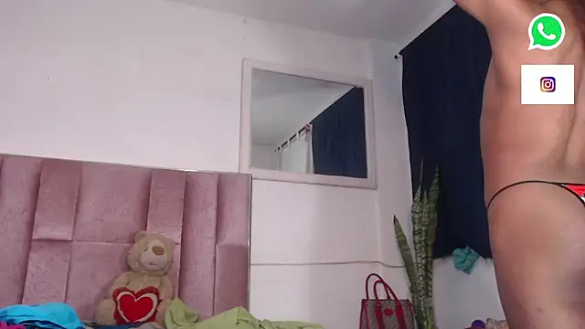 Snapshot of princes_bigcock_1 chatting on 10.09.25 princes bigcock 1 online show from 10.09.25