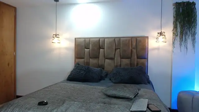 Snapshot of aleejhandraa chatting on 02.28.26 aleejhandraa online show from 02.28.26