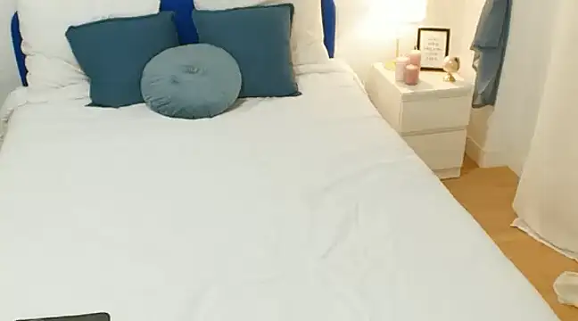 Snapshot of IamCrystal2 chatting on 03.06.25 IamCrystal2 online show from 03.06.25