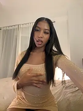 IamCrystal2 online show from 12.01.25