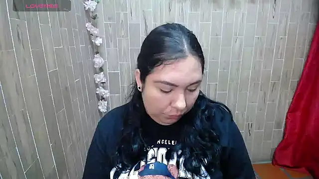 solyeria online show from 04.25.26
