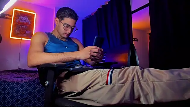 Giomar Reyes online show from 03.22.25